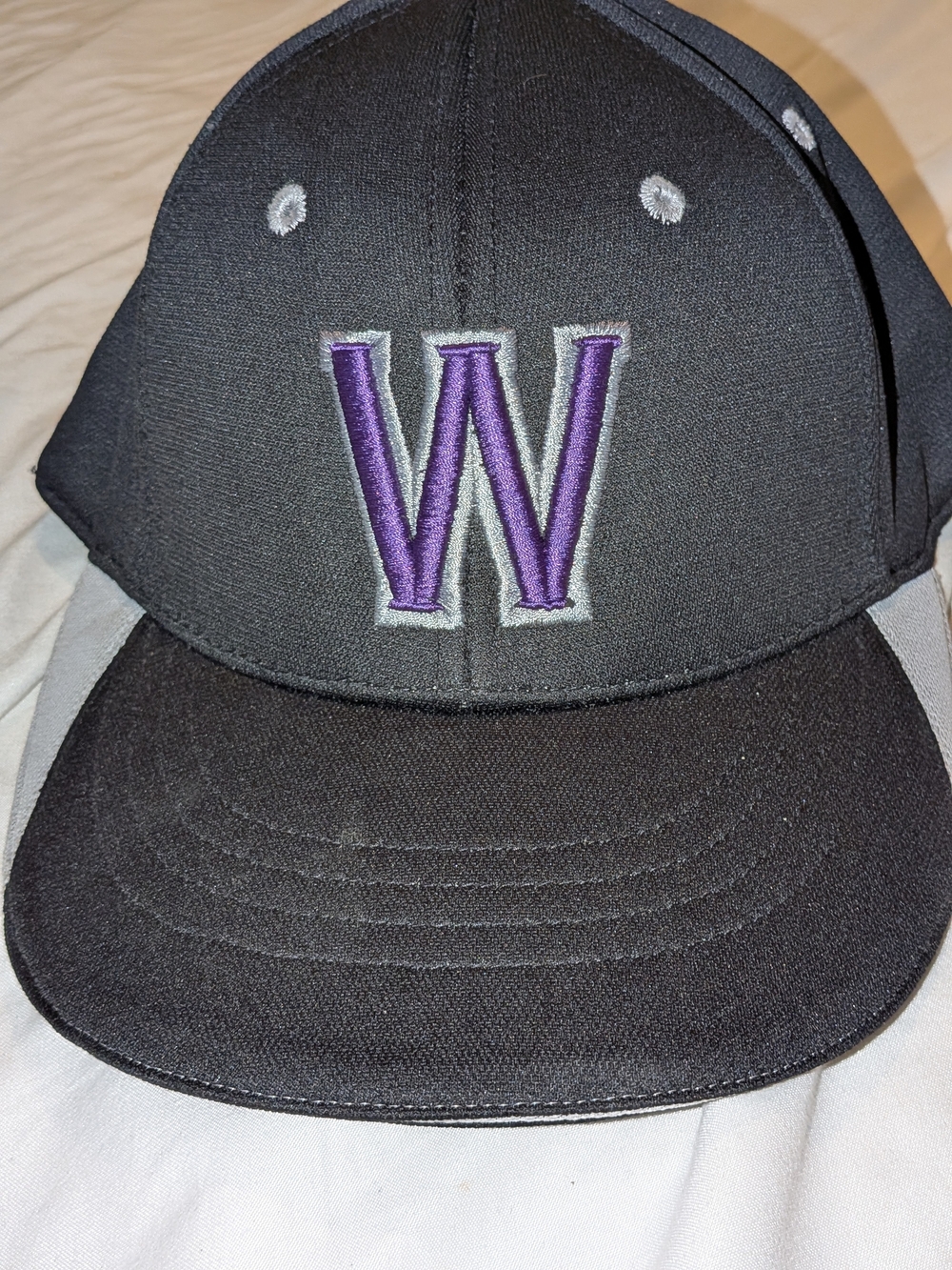 Black and Gray Baseball Cap Washington Huskies